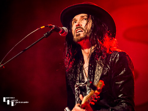Troy Redfern on guitar & vocals