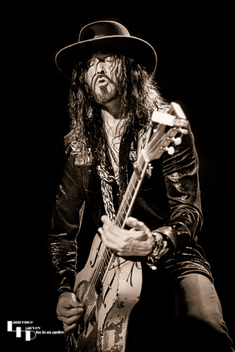 Troy Redfern on guitar & vocals