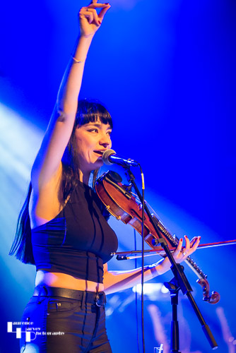 Grace Bond on vocals & violin