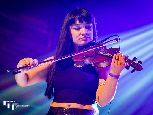 Grace Bond on vocals & violin