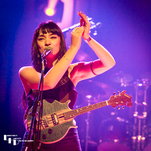 Grace Bond on vocals & mandolin