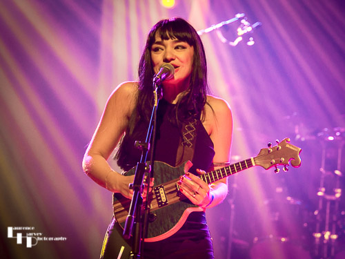 Grace Bond on vocals & mandolin