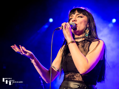 Grace Bond on vocals