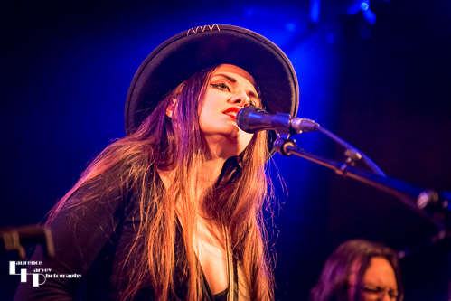 Arielle on vocals & guitar