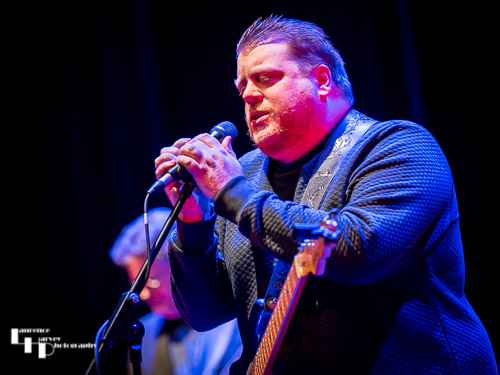 Danny Bryant on guitar & vocals