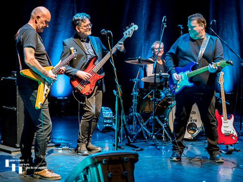 Danny Bryant & guest Steve Tansley on guitar, Paul Mallatratt on bass