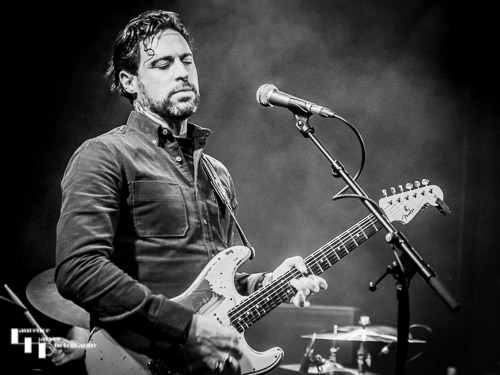 Dan Patlansky on vocals & guitar