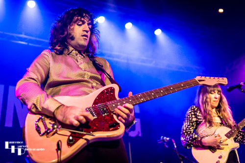 Tom Shemer on guitar