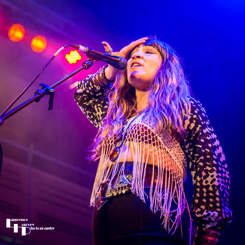 Lee-la Baum on vocals & guitar