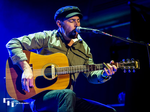 Joe Wilkins on guitar & backing vocals