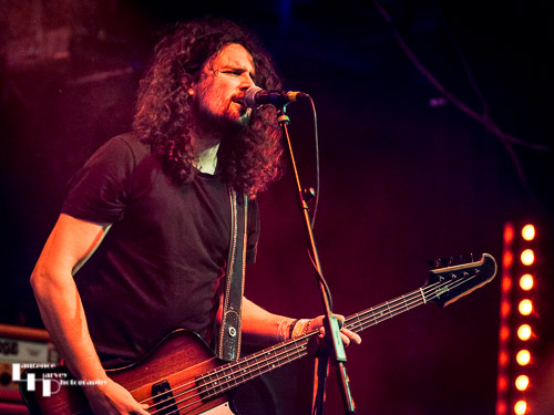 Jordan Evans on bass