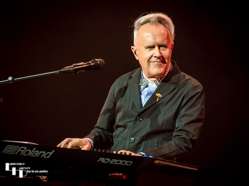 Howard Jones on vocals & keys