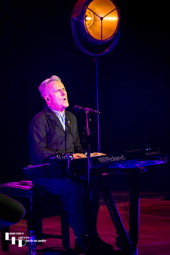 Howard Jones on vocals & keys