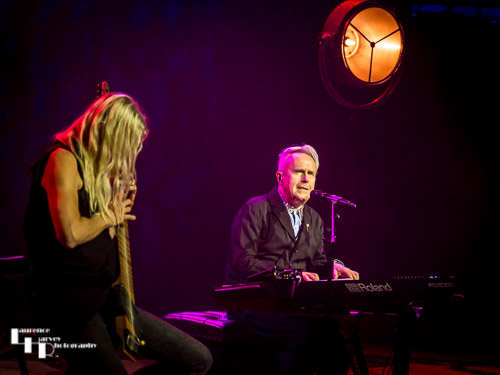 Howard Jones on vocals & keys, Nick Beggs on Chapman Stick
