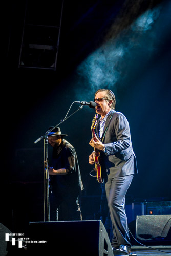 Joe Bonamassa on vocals & guitar