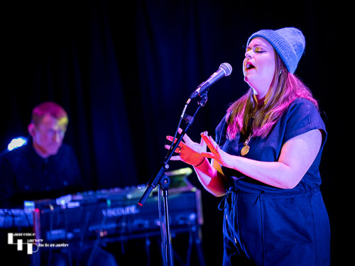 Jo Harman on vocals