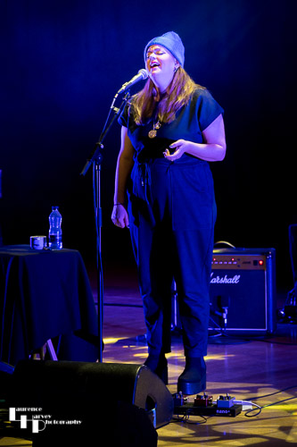 Jo Harman on vocals
