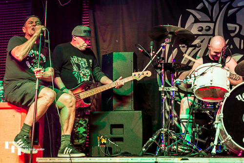 Whitfield Crane on lead vocals, Cordell Crockett on bass & Cam Greenwood on drums