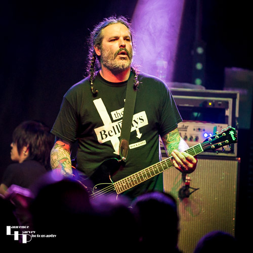 Mike Squires on guitar