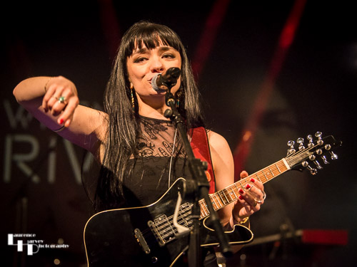 Grace Bond on vocals & mandolin
