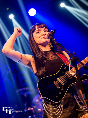 Grace Bond on vocals & mandolin