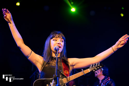 Grace Bond on vocals & mandolin
