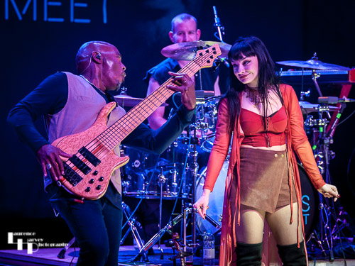 Grace Bond on vocals & Roger Innis on bass
