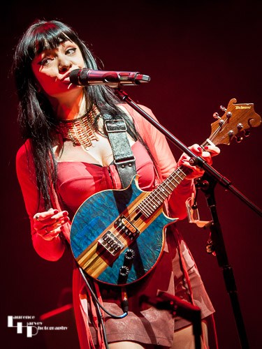 Grace Bond on mandolin & vocals