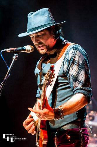 Aaron Bond on guitar & vocals
