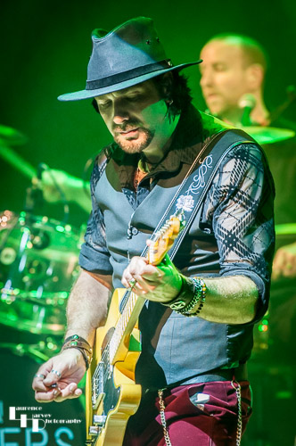 Aaron Bond on guitar