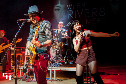 Grace Bond on vocals, Aaron Bond on guitar & vocals