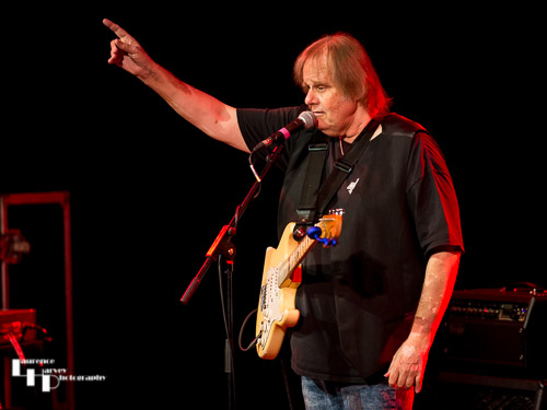 Walter Trout on vocals & guitar