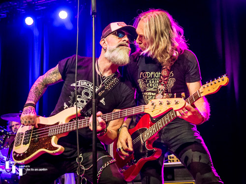 Andrew Elt on guitar & Johnny Griparic on bass