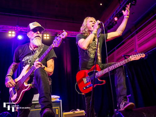 Andrew Elt on vocals & guitar, Johnny Griparic on bass