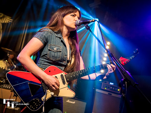 Arielle on vocals & guitar