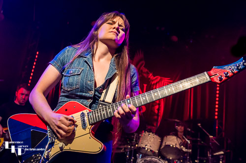 Arielle on vocals & guitar