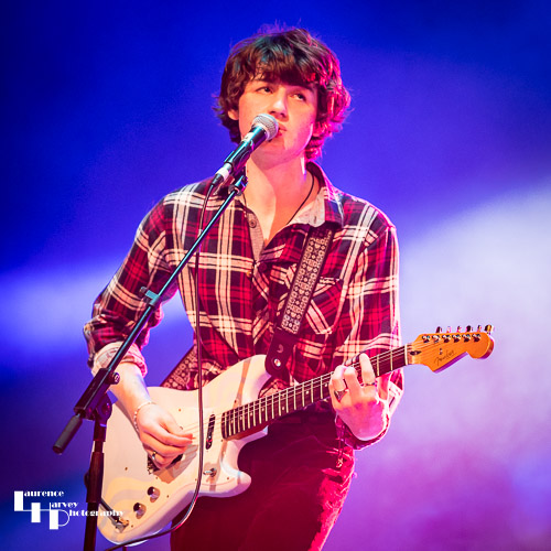 BlueFeed Band - Noah Evans on vocals & guitar