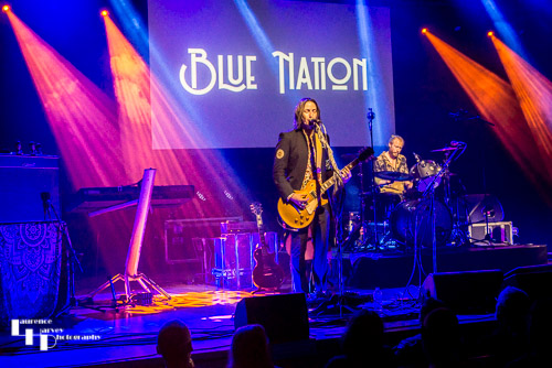 Neil Murdoch on vocals & guitar, Oli Jefferson on drums