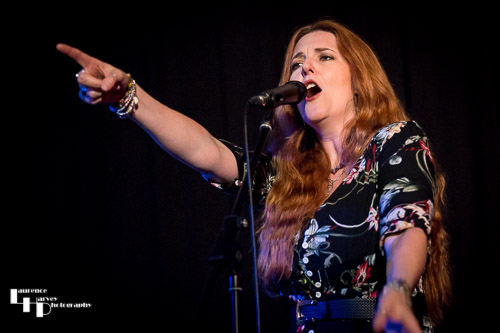 Lindsey Bonnick on vocals