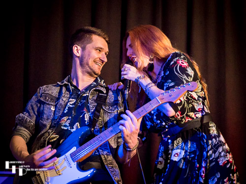 Lindsey Bonnick on vocals & Ed Clarke on guitar