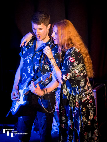 Lindsey Bonnick on vocals & Ed Clarke on guitar