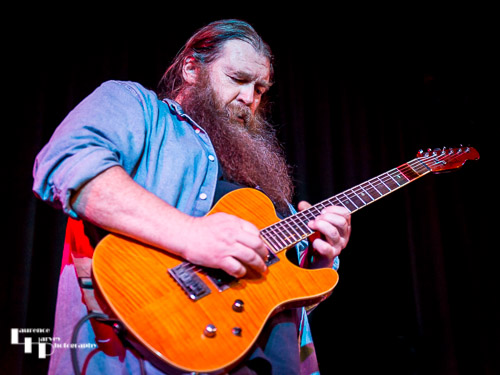 Christy O'Hanlon on vocals & guitar
