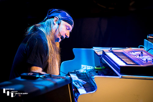 Andy Stewart on piano