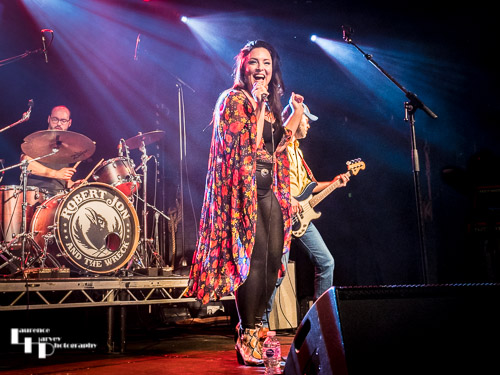 Caitlin Krisko on vocals