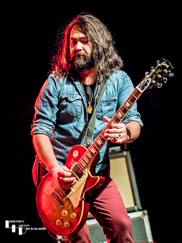 Ross Citrullo on guitar