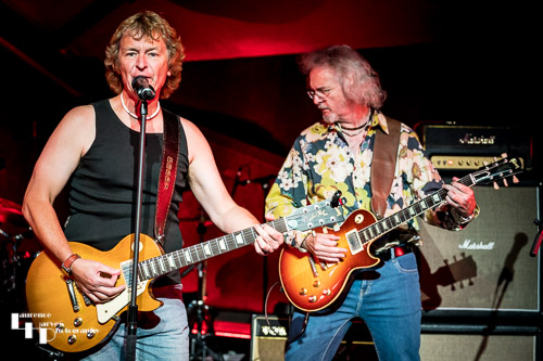 Ian Cook on vocals, Toby Jones on guitar