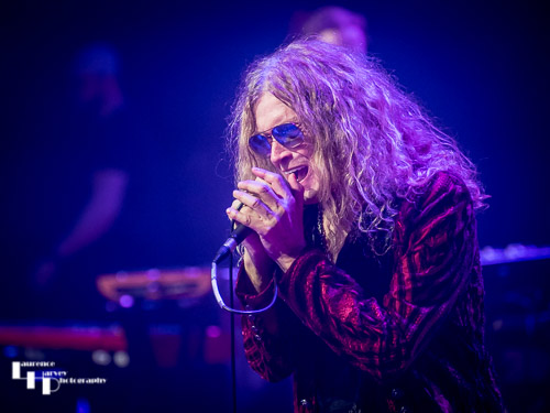Glenn Hughes on vocals & bass