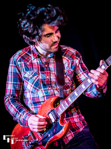 Lewis Grey on guitar