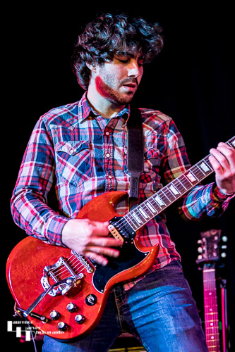 Lewis Grey on guitar