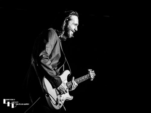 Laurence Jones on guitar & vocals